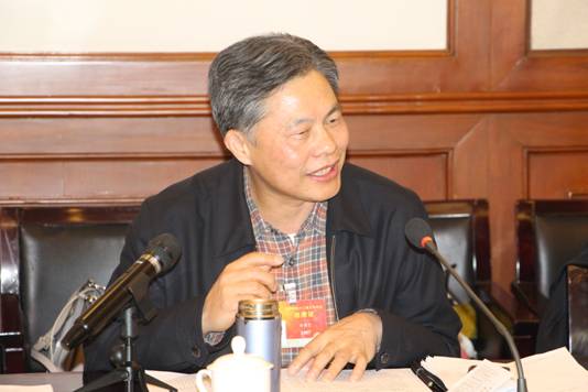 全国政协委员，安徽省文史馆馆长，安徽大学前党委书记、校长黄德宽接受