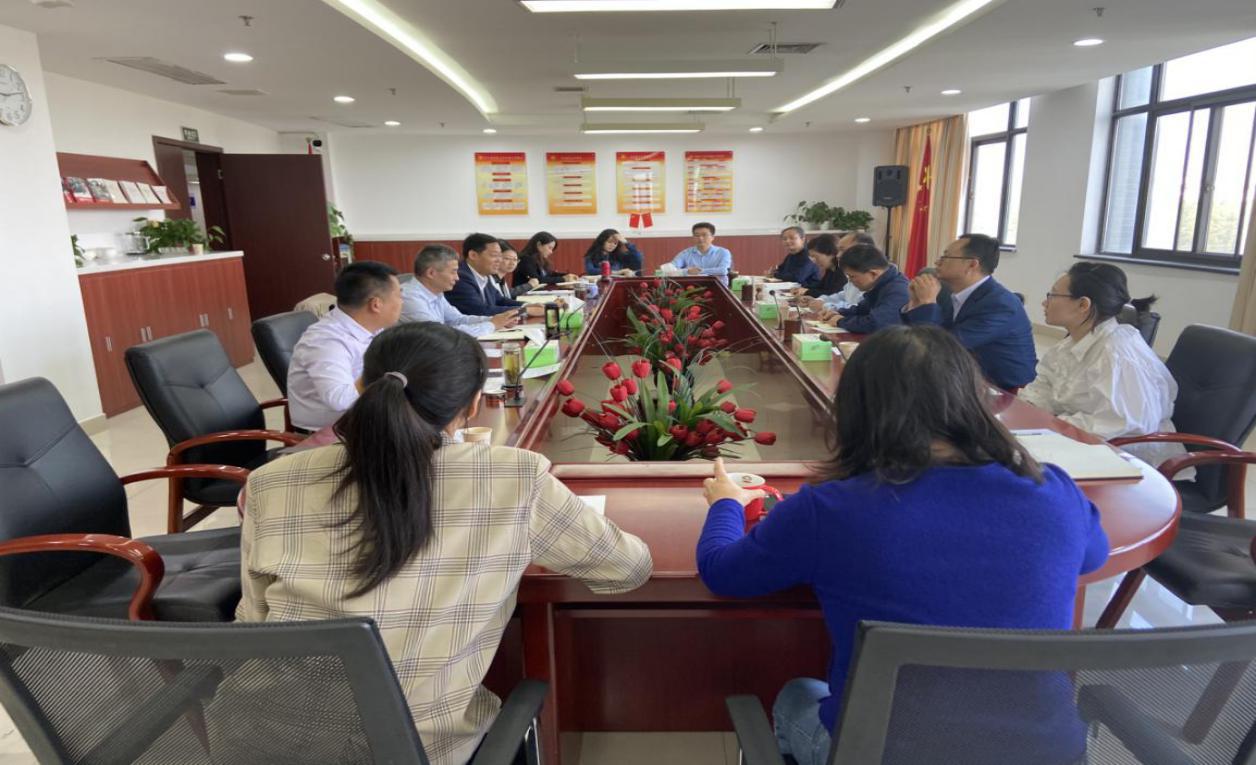 我校研究生院常务副院长吴成颂,副院长徐震虹,王年,王辉,物质科学与